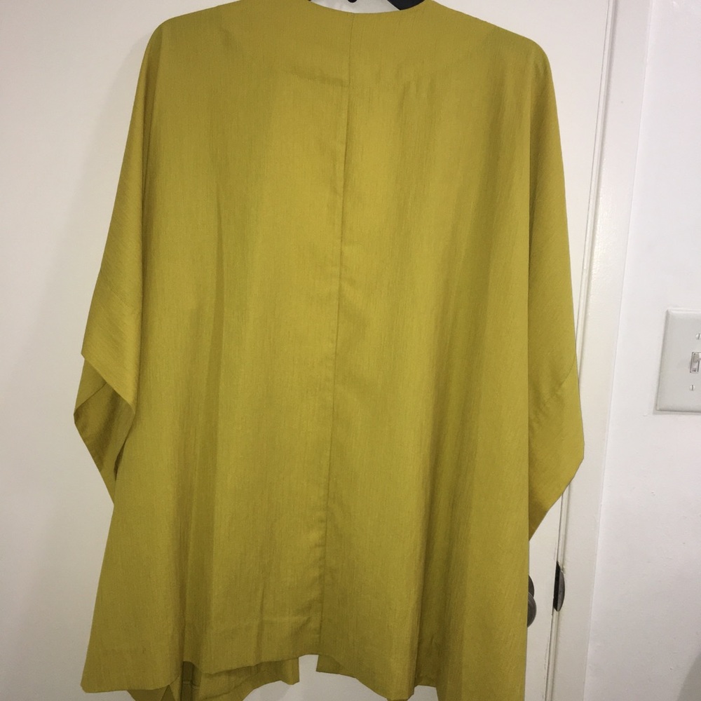 BCBG Generation chartreuse kimono/ cover up - Picture 5 of 7